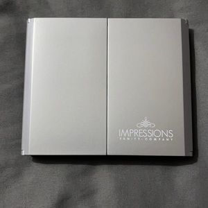 Impressions travel mirror